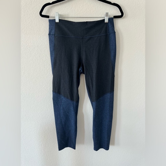 NWOT Outdoor Voices OG Textured Compression 7/8 Legging - Picture 4 of 6